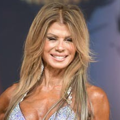 Debra Lossing profile photo