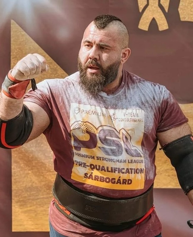 Alex Cristoloveanu profile photo