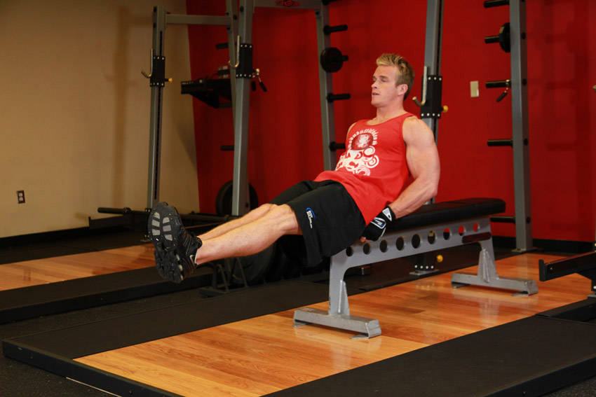 Seated Flat Bench Leg Pull-in