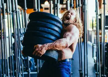Watch Fitness Freak Deadlifts Massive 505lb While Doing Backflips