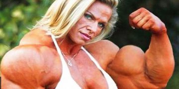 WATCH: The Women That Took Bodybuilding To The Extreme