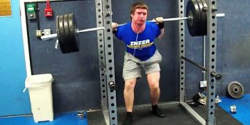WATCH: These Guys Lift Heavy Weight With The Worst Form