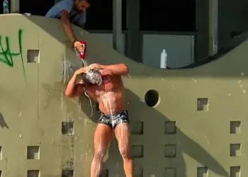 WATCH: The Crazy Shampoo Prank And Bodybuilder Reaction