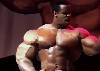 WATCH: Mass Monster Paul Dillet Posing Off Season