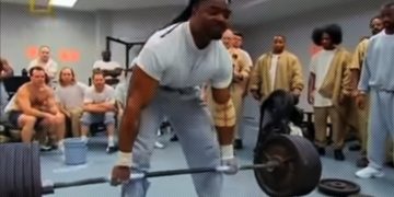 WATCH:These Prisoners Are Stronger Than Most Guys At Your Gym