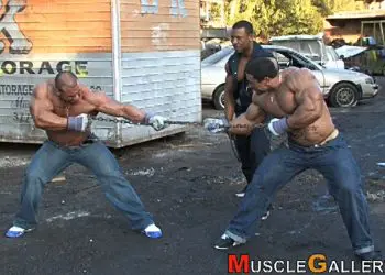 WATCH: Roelly Winklaar vs. Jimmy Atienza Tug of War