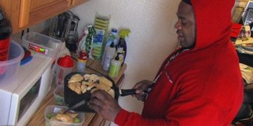 WATCH: What Is A Day In The Life of Kai Greene Really Like? – Documentary