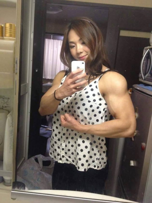 Korean Ifbb Pro Bodybuilder Yeon Woo Jhi Has Bigger Muscles Than Most