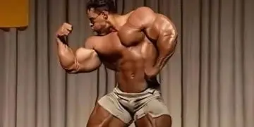 Kevin Levrone Posing