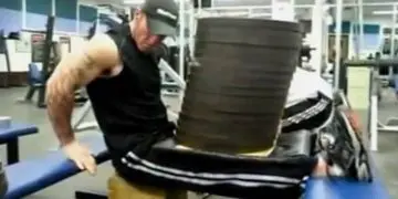 WATCH: Biggest Ego Lifter Using The Whole Stack of Weight Plates