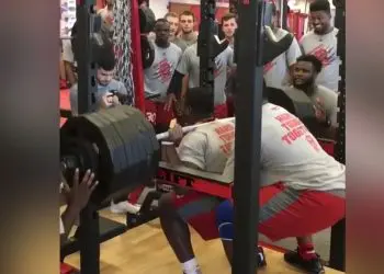 NC State’s Defensive End Kentavius Street Makes 700lbs Lift Look Easy