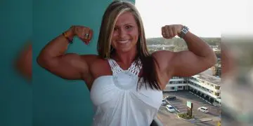 Throwback: Jacked Female Bodybuilder Annihilates Two Time Boxing Champ in Just 60 Seconds
