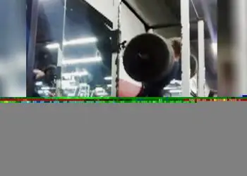 WATCH: Dangerous 405 lbs Front Squat Fail