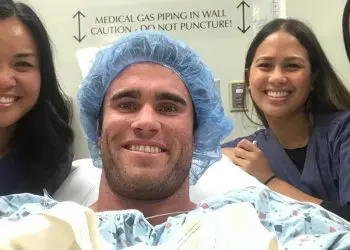 Calum von Moger in Surgery