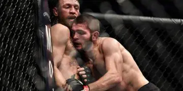 Did Conor Mcgregor Apologise To Khabib During The End Of Third Round At UFC 229?