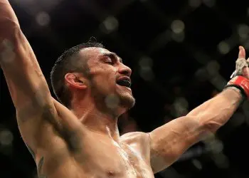 Tony Ferguson defeats Anthony Pettis