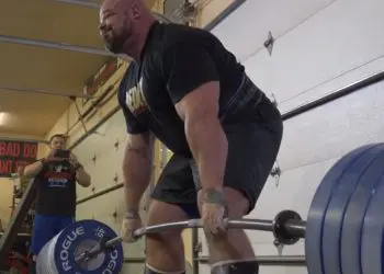Brian Shaw Deadlifts Huge 1025lb/466kg Ahead Of Arnold Classic