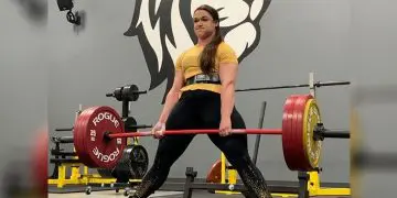 Amanda Lawrence Deadlift