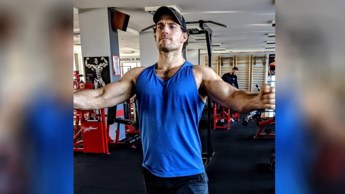 Henry Cavill Shows You Don�t Need Heavy Weight To Get