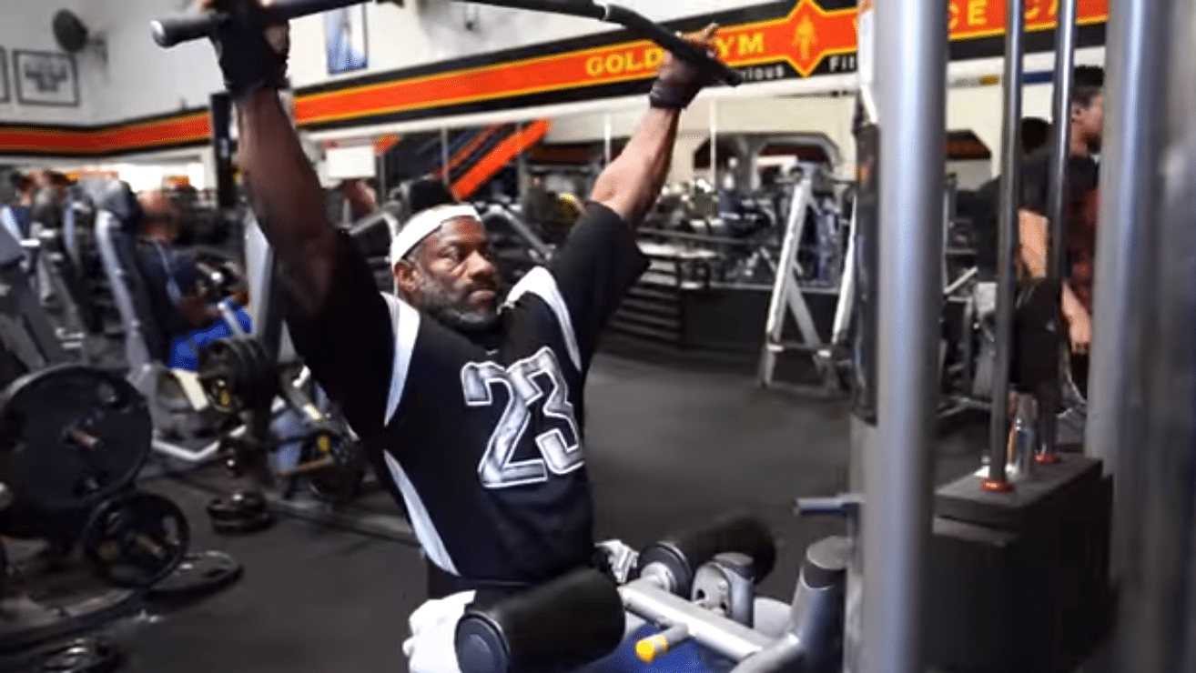 Dexter Jackson Shows Final Back Workout Before Olympia