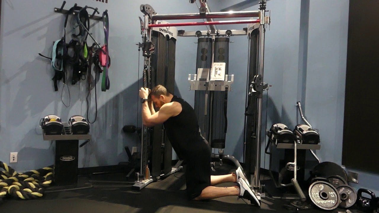 How To Do Cable Crunches The Right Way Fitness Volt