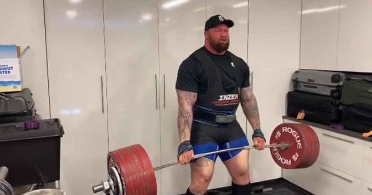 Hafthor Bjornsson Prepares For 470kg/1036lb Deadlift Tomorrow Live On ...