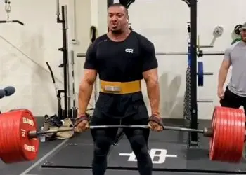 Larry Wheels 926lb Deadlif PR