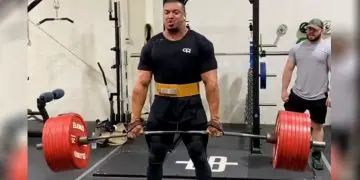 Larry Wheels 926lb Deadlif PR