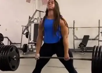 Amanda Lawrence Deadlift