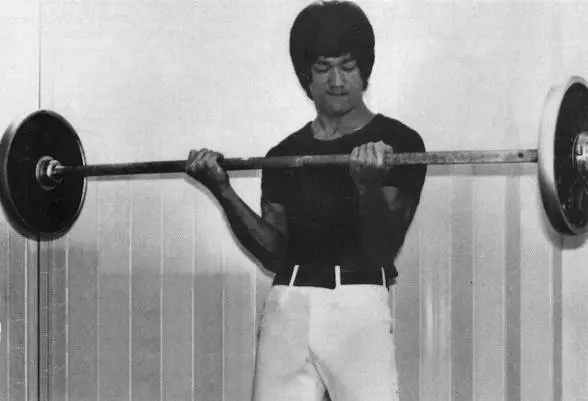 Bruce Lee Lifting
