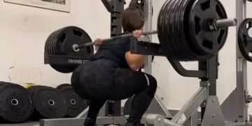 Amanda Lawrence Squat