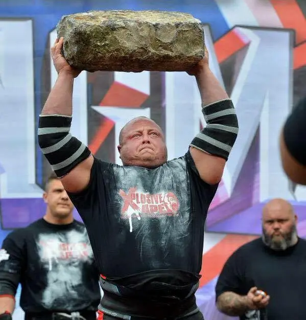 Strongman Rock Carry