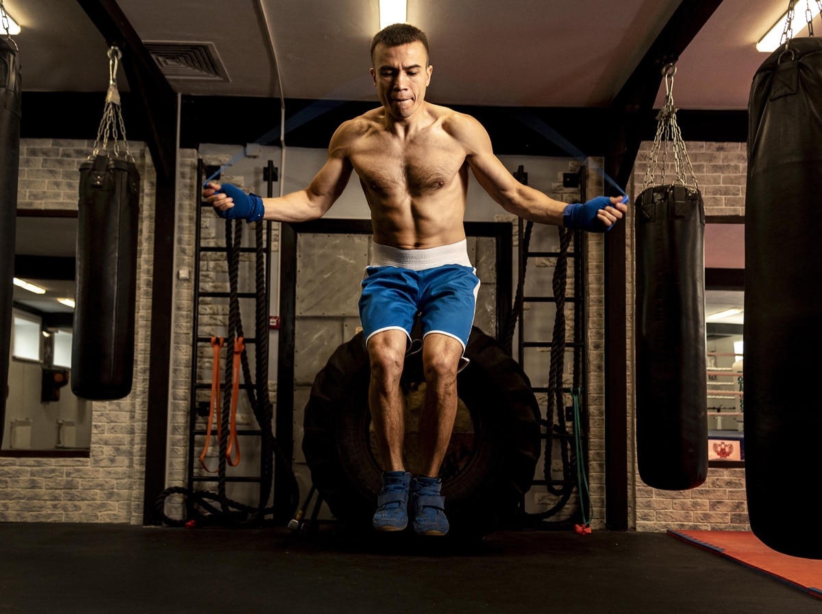 The 11 Best Medicine Ball Slam Alternatives for Fat Loss, Conditioning