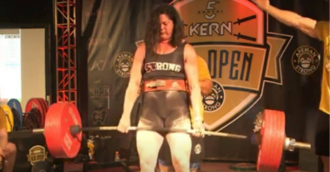 Powerlifter Sara Schiff Sets New World Record With 287kg Raw Deadlift