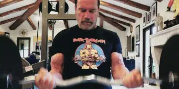 Arnold Schwarzenegger Powerlifting