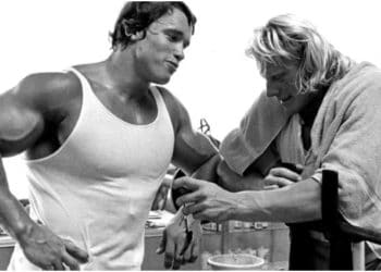 Arnold Schwarzenegger With Dave Draper 1