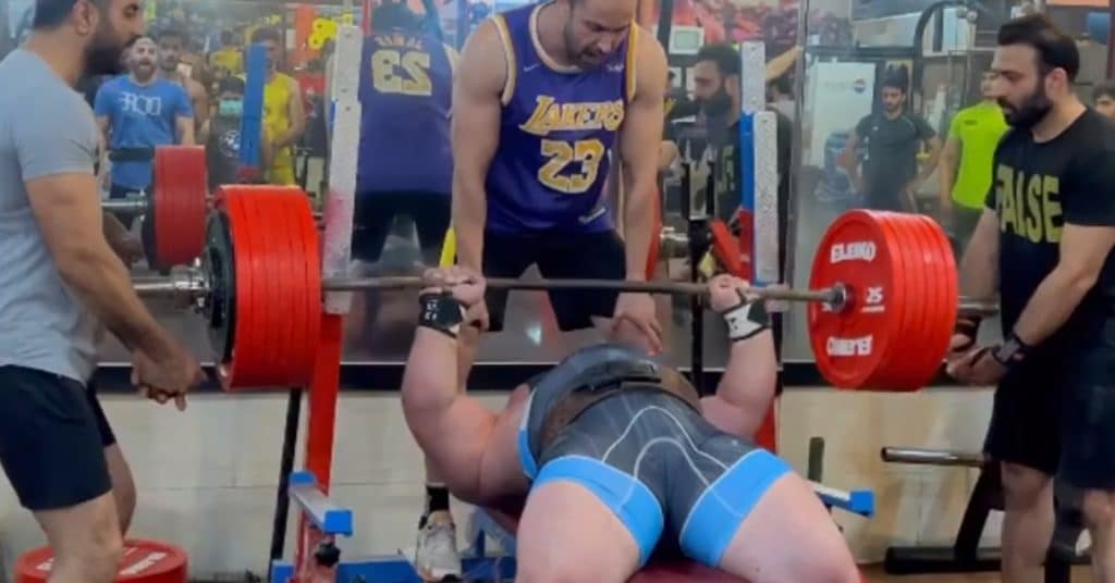Danial Zamani Smokes 350 Kg