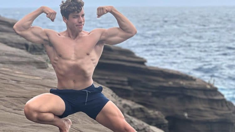 Joseph Baena hits famous bodybuilding pose his father was known for