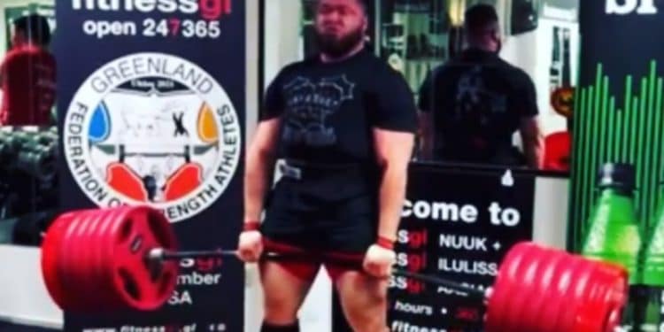 Kim Ujarak 425 Kg Deadlift