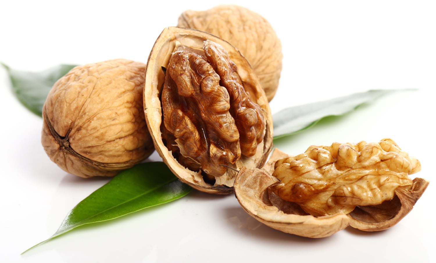 Walnuts vs Pecans — Differences, Nutrition, and Benefits Fitness Volt