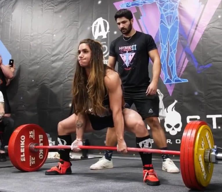 Axle Deadlift vs. Barbell Deadlift What’s the Difference? Fitness Volt