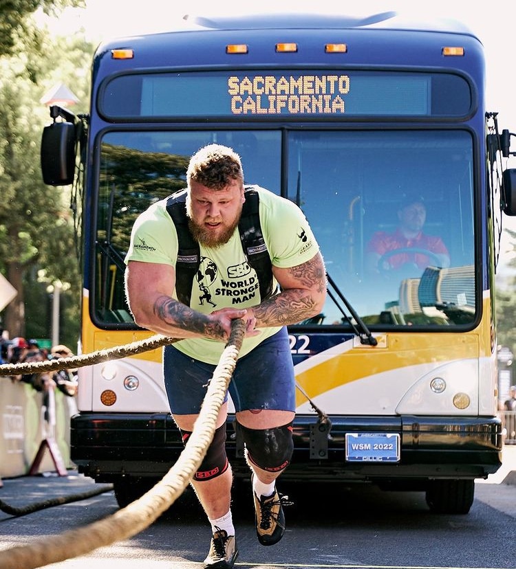 Tom Stoltman at WSM Bus Pull Event