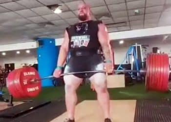 Graham Hicks Deadlifts 440kg
