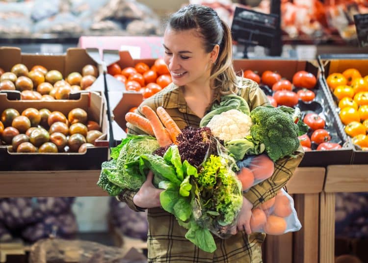 Buying Fresh Organic Vegetables