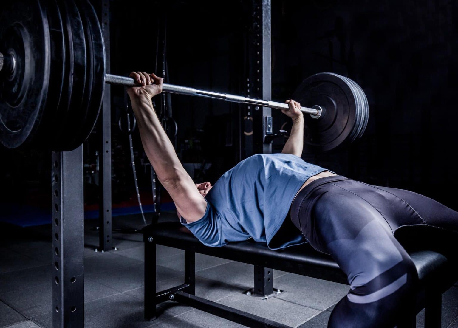 Flat Bench vs. Incline Bench Press Which one should you do? Fitness