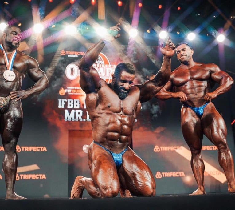 Photo Dédicacée Et Signée Hadi Choopan - Mr. Olympia 2022 - Authentifiée JSA - Format 8x10"