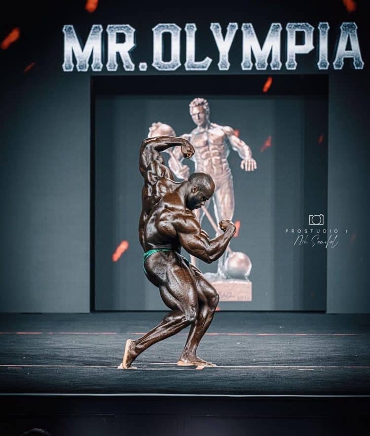 Samson Dauda during his 2022 Mr. Olympia posing routine