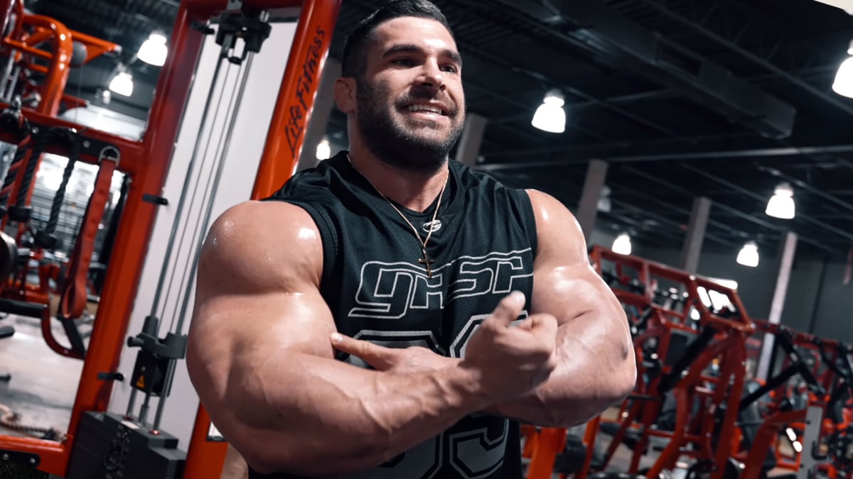 This is how to do a full arms workout pumping in one workout to get massive  hands.. after years of training experience. 💪🏽💪�