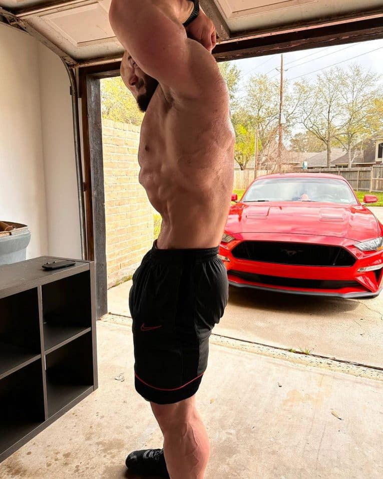 Bodybuilder Hunter Labrada Shares Take on Weighing Food Raw vs Cooked