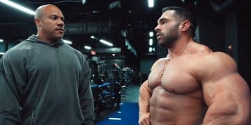 Phi Heath Posing Tips To Derek Lunsford